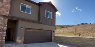 Gorgeous Views End Unit 3 Bed Townhome next to open space with views of Mountain Shadows Gorgeous Views End Unit 3 Bed Townhome next to open space with views of Mountain Shadows Gallery 1