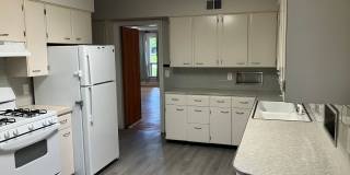 3 BR/3 BA Home with Large Yard Gallery 15