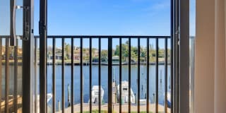 270 Captains Walk Gallery 62
