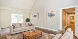 Stunning 3 Bedroom Home with Barn and Over 3 Acres! Gallery 13