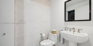 901 Brickell Key Blvd Gallery 10