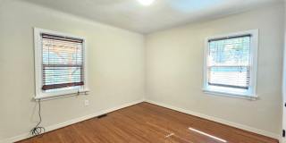 $2,995 - 5 Bed / 3 Bath Stunning and Spacious Home on South Hill Gallery 23