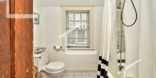 Large 4 bed in Brookline Gallery 4