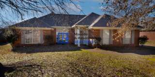 3BR/2BA split plan home in the Germantown School district Gallery 1