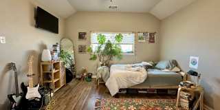 Spacious 4-Bed, 4.5-Bath Home in the Heart of the Baylor Bubble! Gallery 8