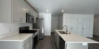 4 bedroom!! Gallery 1