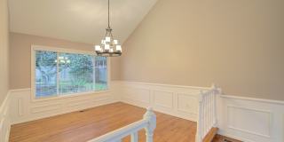 4Bd/2.5Ba Redmond Home Gallery 7