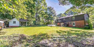 Room in 6 Bedroom Home at Oak Park Rd Gallery 18