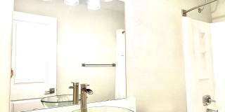 Edgewater Gallery 37