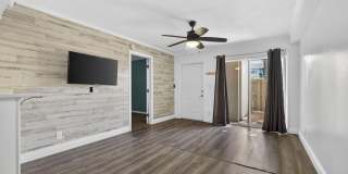 612 Executive Center Drive Gallery 5