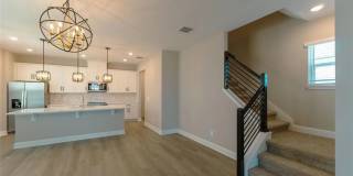 4991 Railroad Vine Alley Gallery 1
