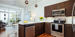 20 Midtown Gallery 11