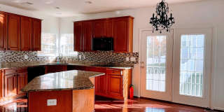 2900 VALERIAN Lane Gallery 13