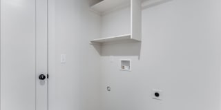 Beautiful Five Bedroom, Two Bathroom Gallery 15