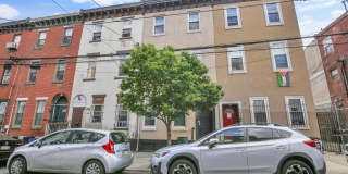 1526 BROWN Street Gallery 1