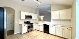Charming 3-Bedroom Oasis in Round Rock Charming 3-Bedroom Oasis in Round Rock Gallery 7
