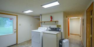207 E 14th St - 5Bed/2Bath - Remodeled Basement! Gallery 8