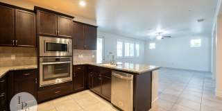 Harlan Ranch Home, 4BR/2.5BA, Built 2015 - Lots of Amenities Gallery 7