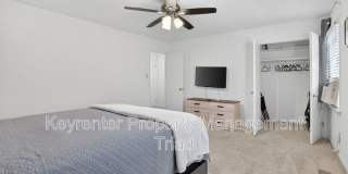 115 S Mendenhall St. Gallery 14