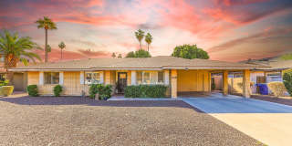 5 Bed, 3 Bath, Pebble Tec Pool, Granite Counters Huge Kitchen Island Gallery 1