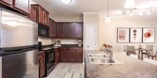 City Walk at Woodbury Gallery 7