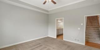 Beautiful 3BR/3BA Villa with Bonus Loft - Available NOW! Gallery 15