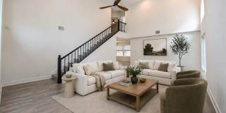 4602 Everest - Spacious 3-2.5 House near the Domain Gallery 4