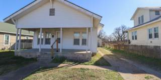 Beautiful 2 Bed 1 Bath in Quiet Area Gallery 3