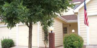 Spacious 3-Bedroom Townhome with Garage & Patio Spacious 3-Bedroom Townhome with Garage & Patio Gallery 1