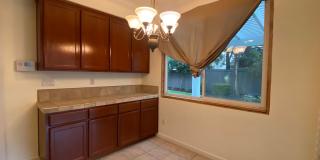 CLEAN AND SPACIOUS 4 BED, 2.5 BATH WITH COVERED BACK PATIO AND LUSH LANDSCAPING IN WESTLAKE COMMUNITY CLEAN AND SPACIOUS 4 BED, 2.5 BATH WITH COVERED BACK PATIO AND LUSH LANDSCAPING IN WESTLAKE COMMUNITY Gallery 14