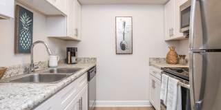 Nob Hill Apartments Gallery 16