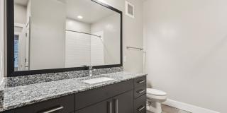 915 Glenwood Apartments at Grant Park Gallery 32