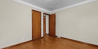 19501 Redfern Street Gallery 8