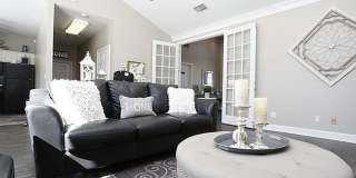 Armon Bay Gallery 1