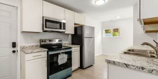 Everything on one level - 4 bedroom, 2 bath home! Gallery 7