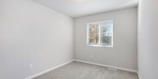 390 Catherine Avenue Gallery 20