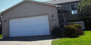 4 Bedroom • 2 Bathroom • 2‑Stall Attached Garage • Fenced‑In Yard 4 Bedroom • 2 Bathroom • 2‑Stall Attached Garage • Fenced‑In Yard Gallery 1
