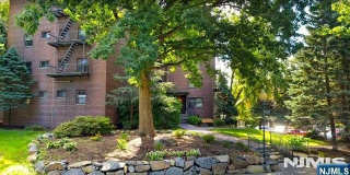 3040 Edwin Avenue Gallery 1