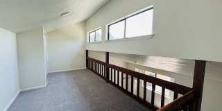 2 Bedroom, 2.5 Bath Townhouse Gallery 6