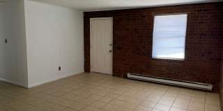 3 Bed, 1 Bath brick home located in Highpoint! Gallery 4
