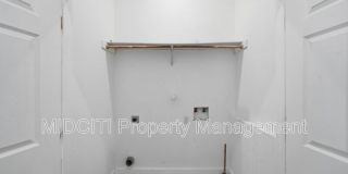 895 E Mather St Gallery 17