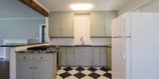 3 Bed | 1 Bath | Mid Town | $1400 Gallery 9