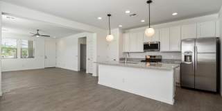 25101 N 141st Avenue Gallery 8