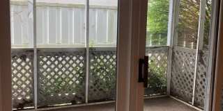 3 bedroom, 2.5 bath Condo: Gentry Quarters Complex Gallery 5
