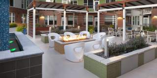 AMLI Riverfront Green Gallery 12