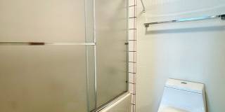 Beautifully Upstairs Condo at Ridgecrest Condominiums!! HOA Pool/Jacuzzi Gallery 17