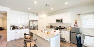 COMING SOON! * RARE OPPORTUNITY * SENIOR (55+) ROOM FOR RENT IN PRISTINE GATED COMMUNITY IN MENIFEE! Gallery 40