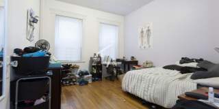 Nice, inexpensive 3 bed for the upcoming school year! Gallery 7