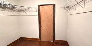 Versatile 2-Bedroom Home with Bonus Room and Spacious Yard Gallery 10