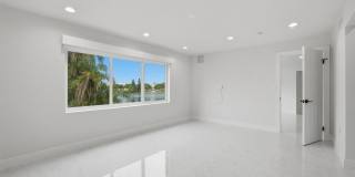 877 NE 195TH Street Gallery 22